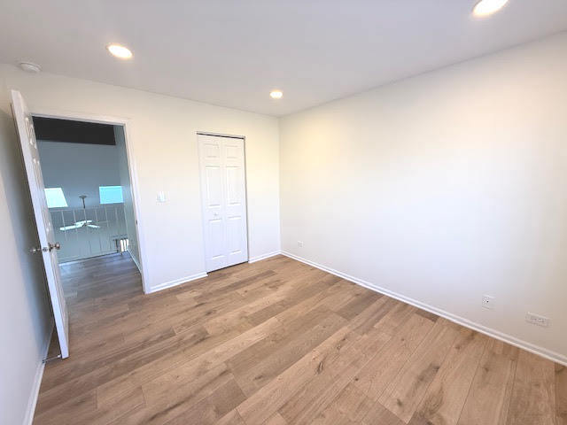 Building Photo - 171 N Clare Ct