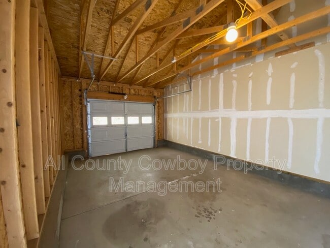 Building Photo - 929 E Palmer Dr