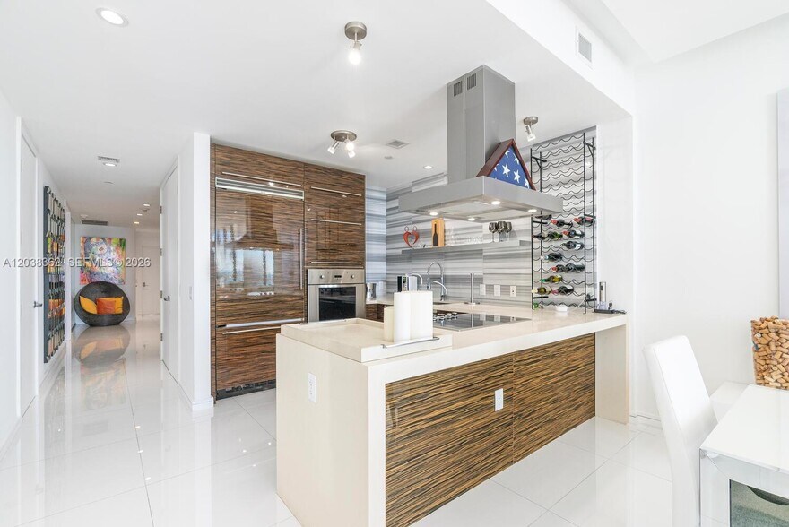 Building Photo - 1100 Biscayne Blvd
