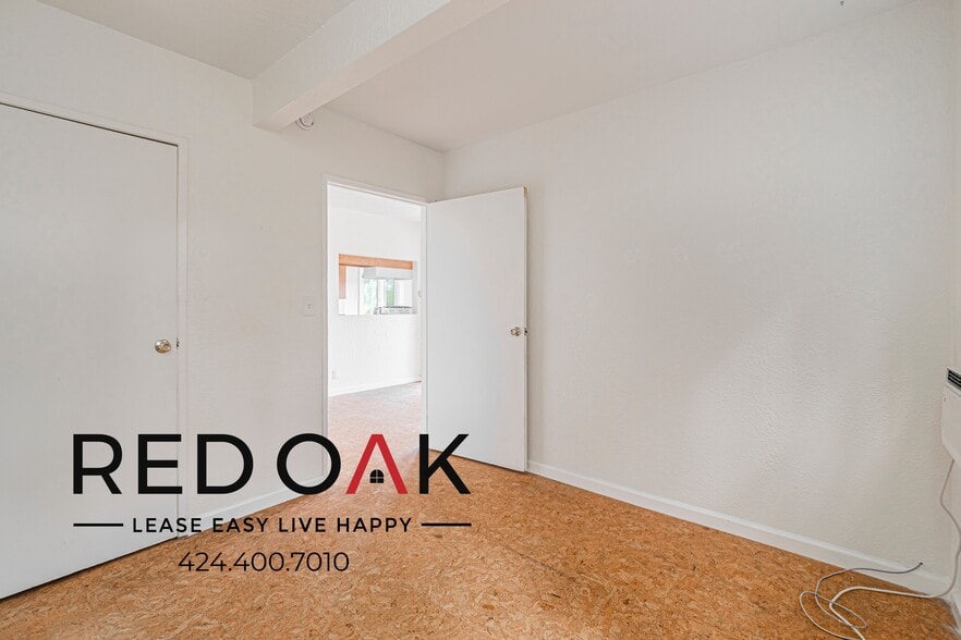 Building Photo - 476 1/2 Crane Blvd