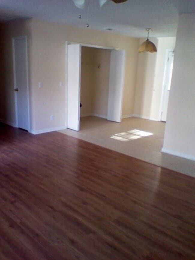 Building Photo - 133 Bordeaux Ln