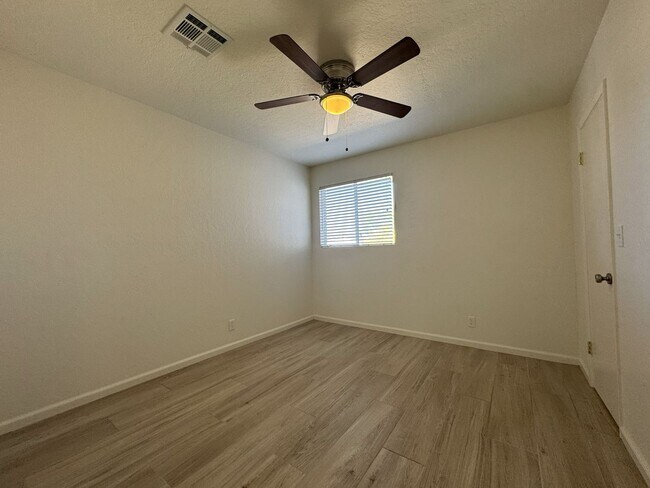 Building Photo - 4426 N 85th St