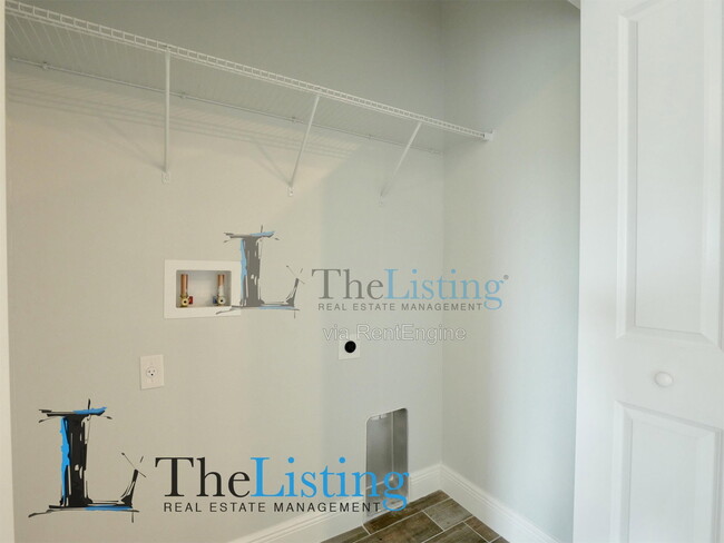 Building Photo - 406 Albatross Ct