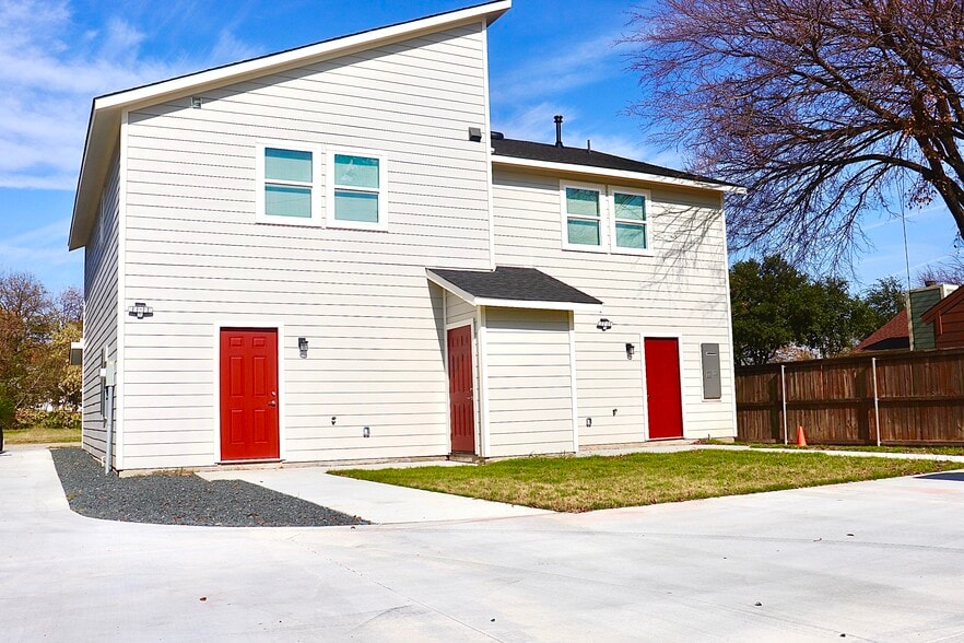 Backyard - 5830 Grayson St