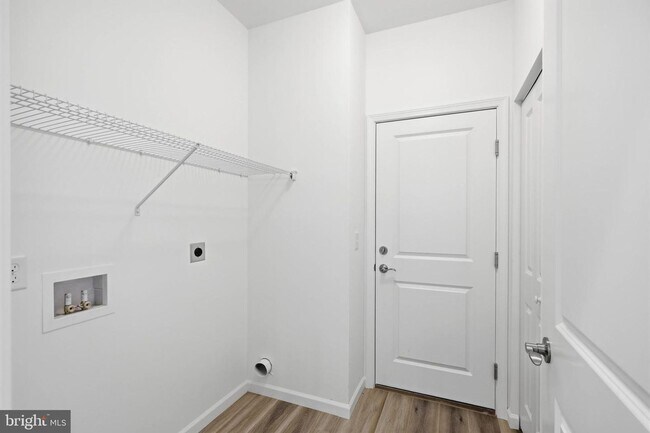 Building Photo - 114 Hillard Fld