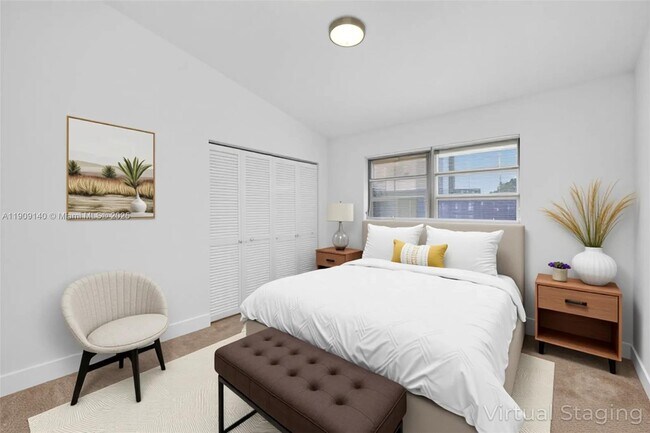 Building Photo - 339 SW 15th St