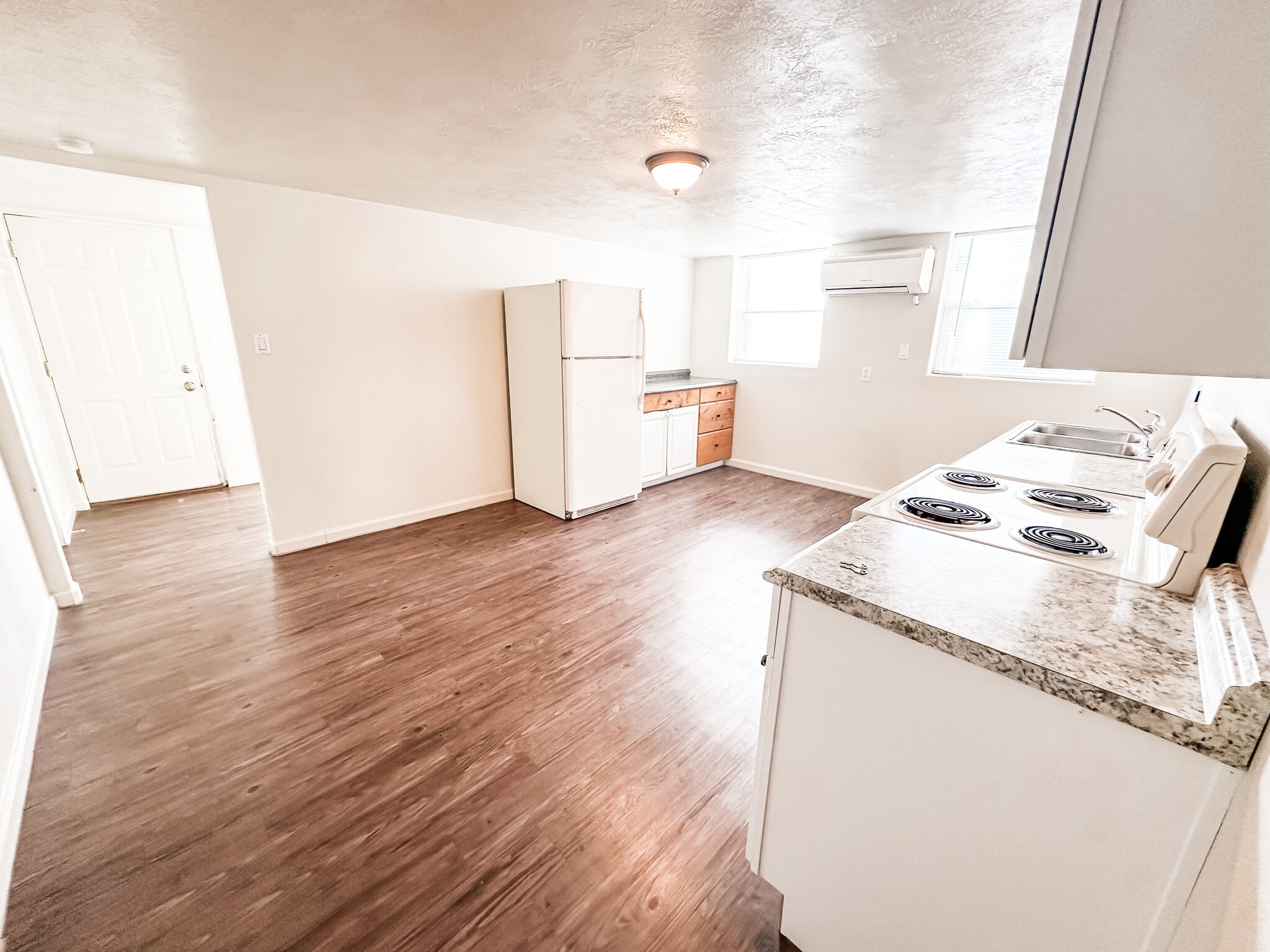 Building Photo - 29 E 300 N