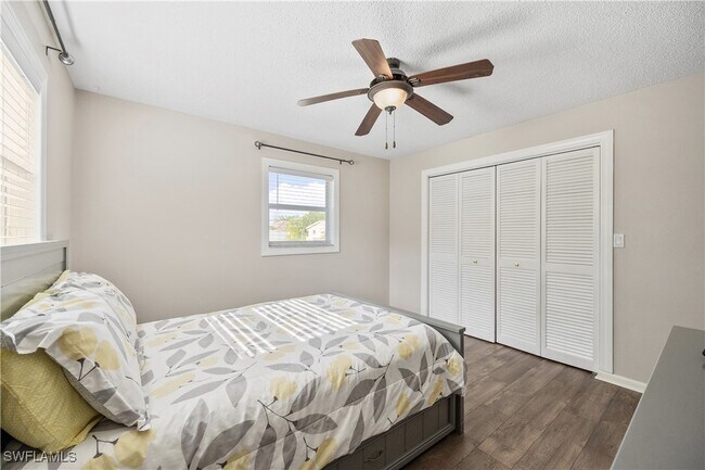 Building Photo - 27610 Roslin Dr