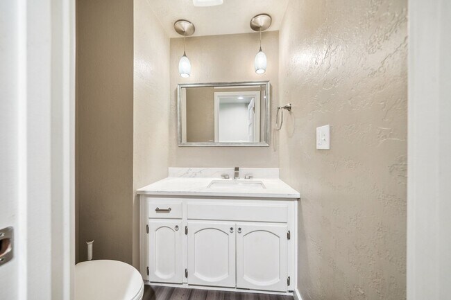 Building Photo - 4312 Botticelli