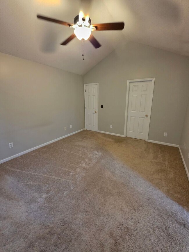 Building Photo - 2/3 BR in Rachel's Keep Community!