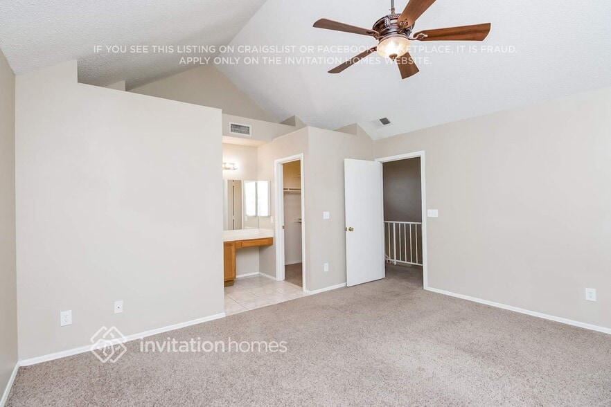 Building Photo - 441 S Maple