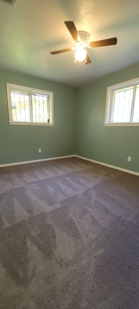 Building Photo - Beautiful 4 bedroom/1 bath home fully reha...