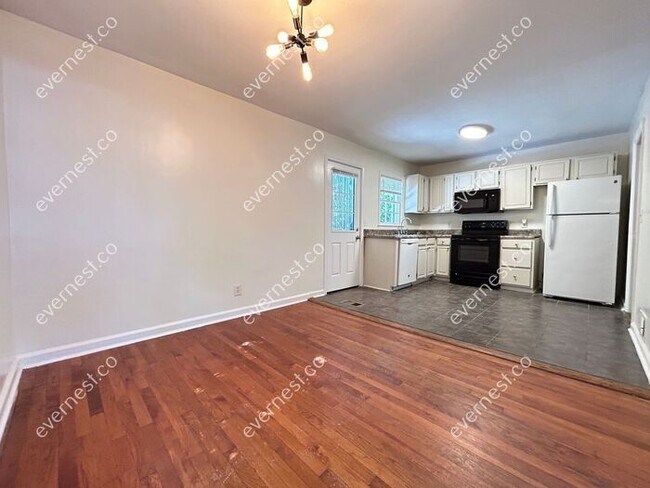 Building Photo - 120 Leathers Cir NW