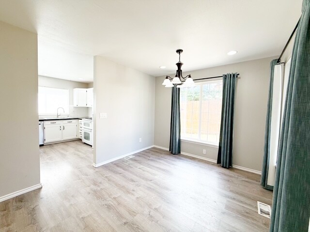 Building Photo - 1059 NW Gladiola Ct