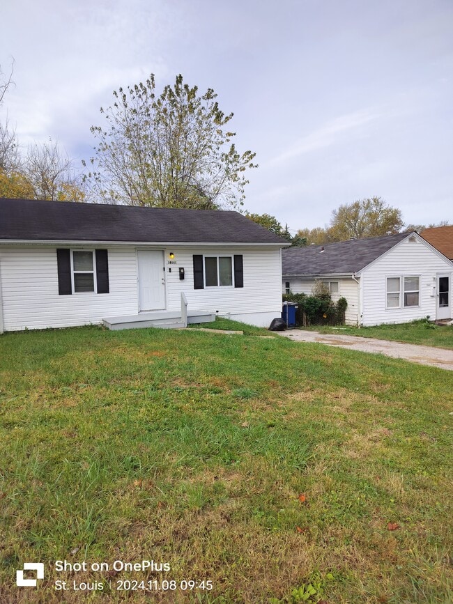 Building Photo - 10141 Baron Dr