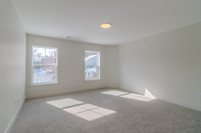 Building Photo - Premier Place and Premier Living!