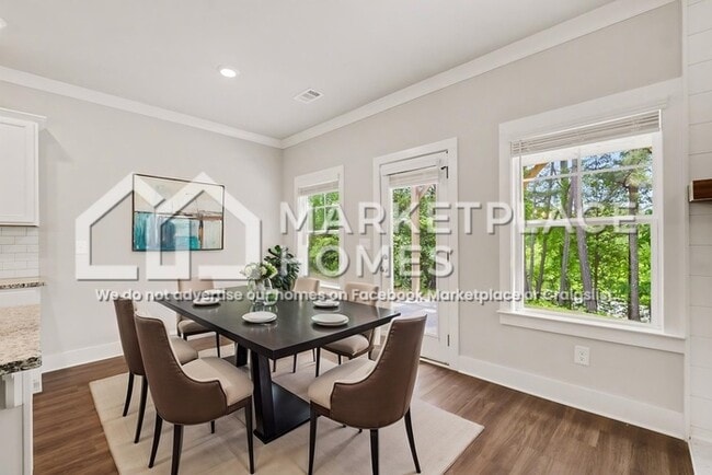 Building Photo - 173 Russell Way