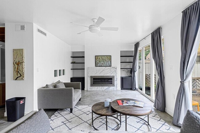 Building Photo - 5878 Valley Forge Dr