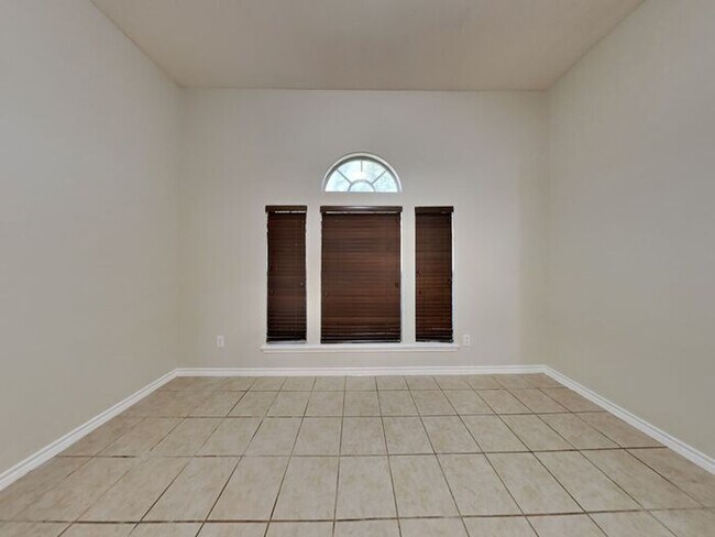 Building Photo - 7237 Dunn's Point Dr