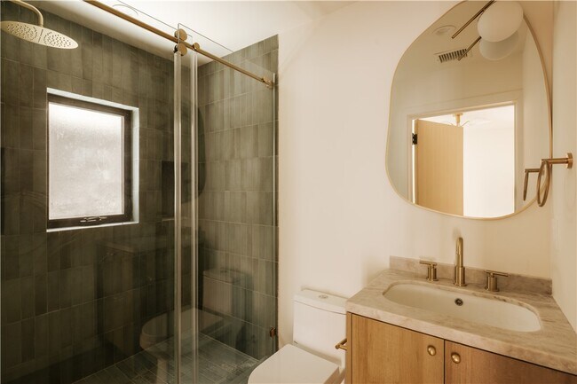 Building Photo - 1249 Seward St