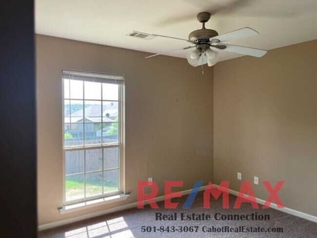 Building Photo - Sorry No Smoking and Pets Permitted with R...