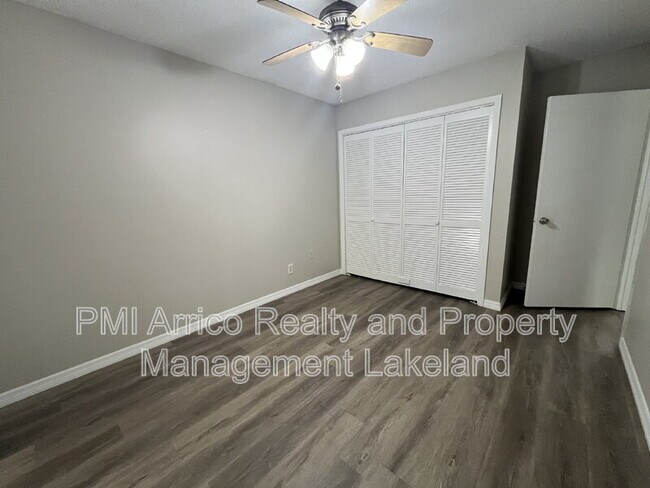 Building Photo - 6576 Sweetbriar Ln