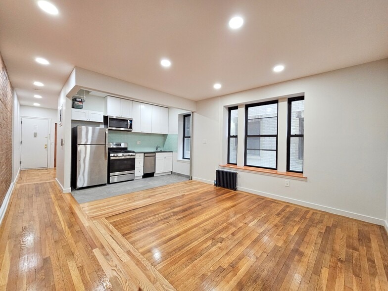 Primary Photo - 610 W 150th St