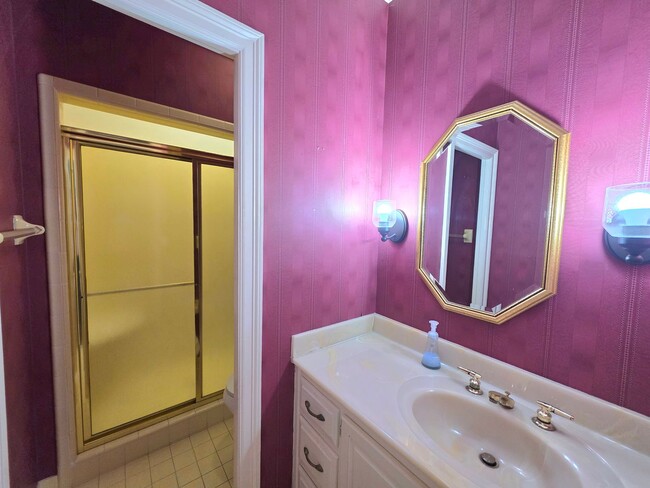 Building Photo - 3343 Chantarene Dr