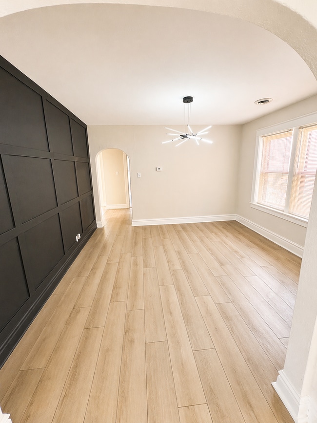 Building Photo - 7104 Tulane Ave