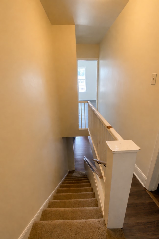 Building Photo - 3458 N Bodine St