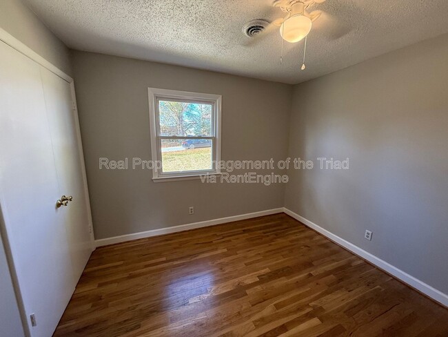 Building Photo - 2563 Wood Valley Rd