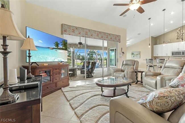 Building Photo - 2013 SW 31st Terrace