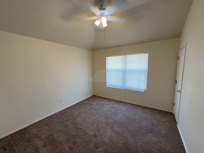 Building Photo - 4300 Abigail Dr