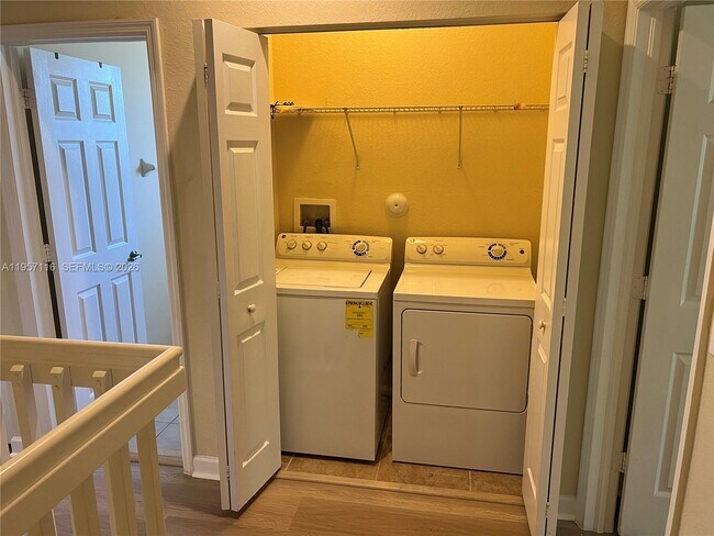 Building Photo - 17065 SW 93rd St