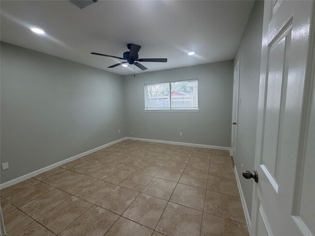 Building Photo - 10402 Belfast Rd