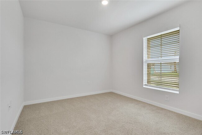 Building Photo - 533 Ilaria Ct