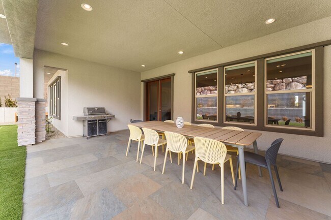 Building Photo - Modern Elegance in Scots Pine – 5-Bedroom Luxury Residence in West Summerlin