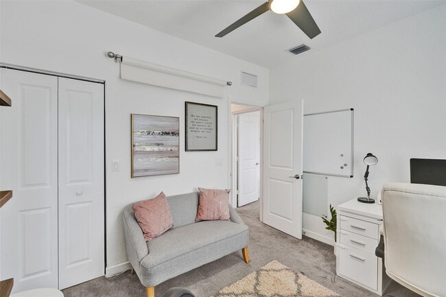 Building Photo - 20741 NE 5th Ct