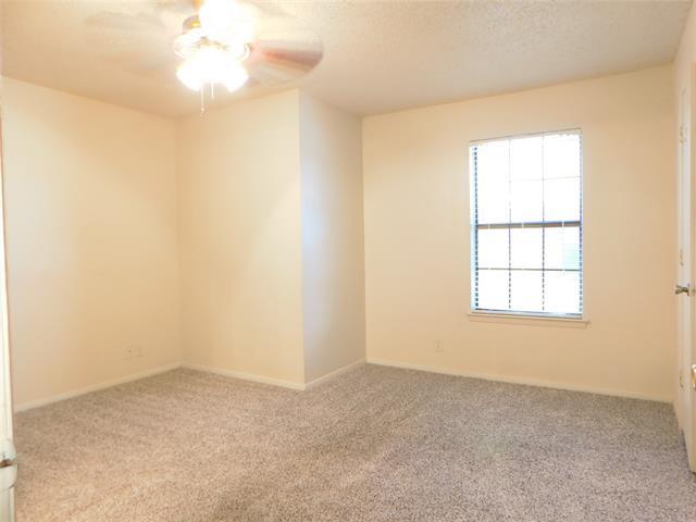 Building Photo - 929 W Hickory St