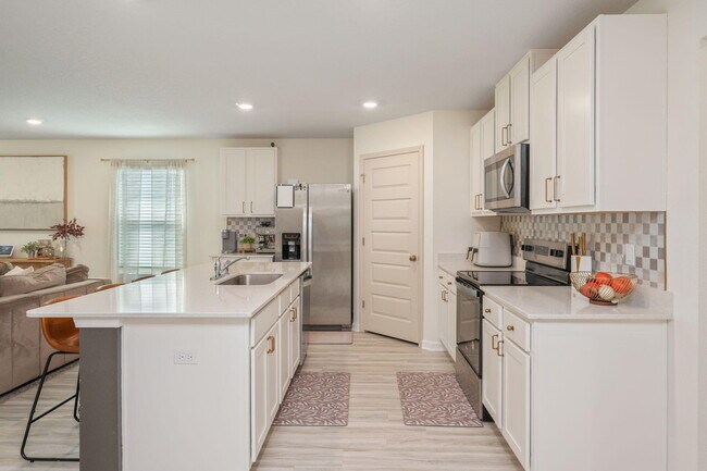 Building Photo - 545 Mary Lou Way