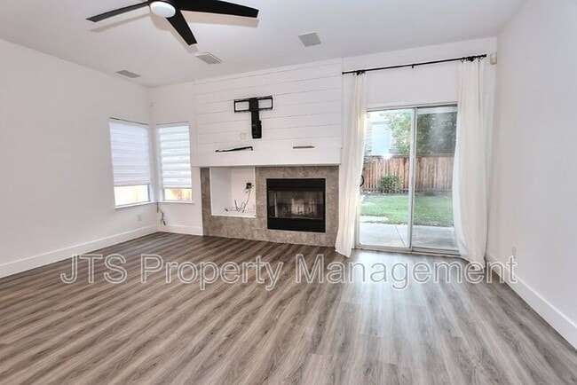 Building Photo - 3112 Gennaker Way