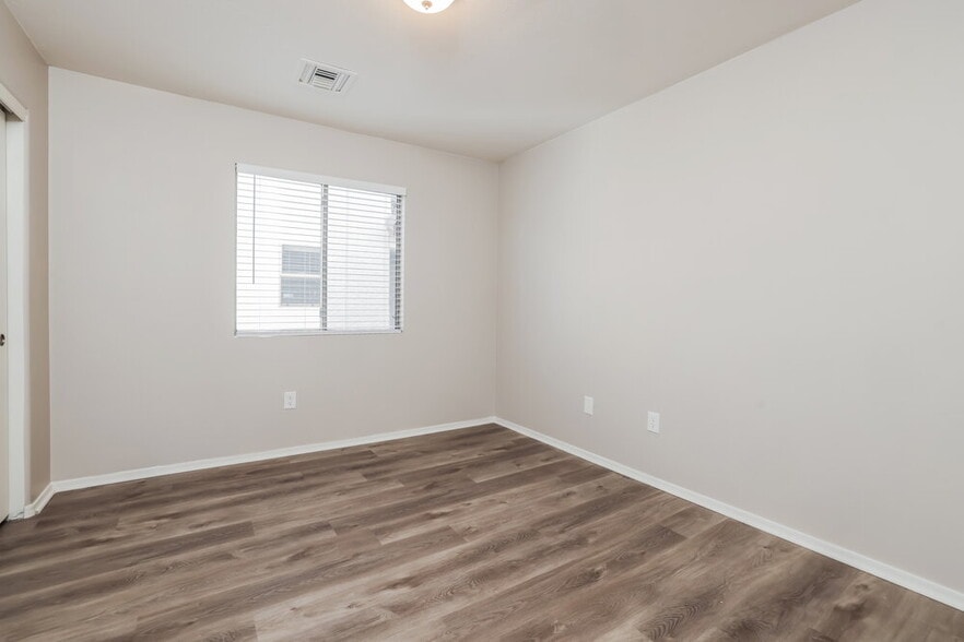 Building Photo - 4048 E Angel Spirit Dr