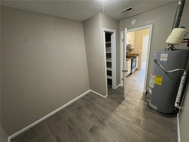 Building Photo - 6564 Cynthia Dr