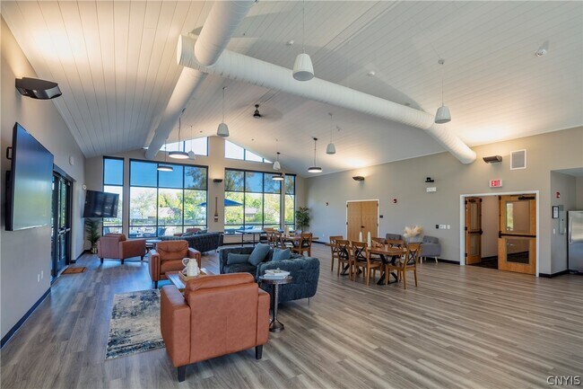 Building Photo - 16 Loso Dr