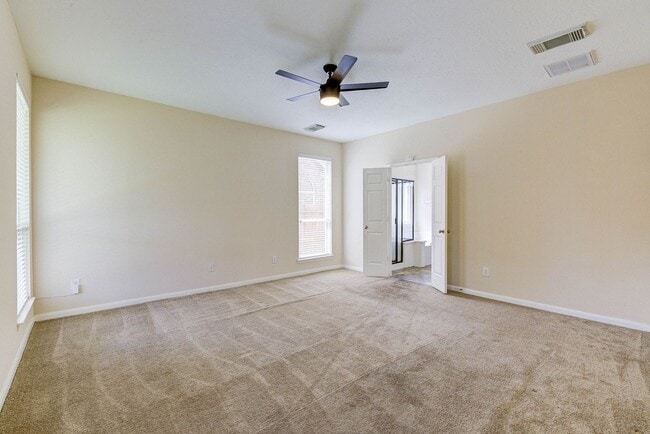 Building Photo - 5 bed dream home in the heart of Sienna