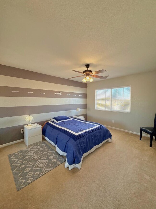 Building Photo - 14115 Desert Rose St