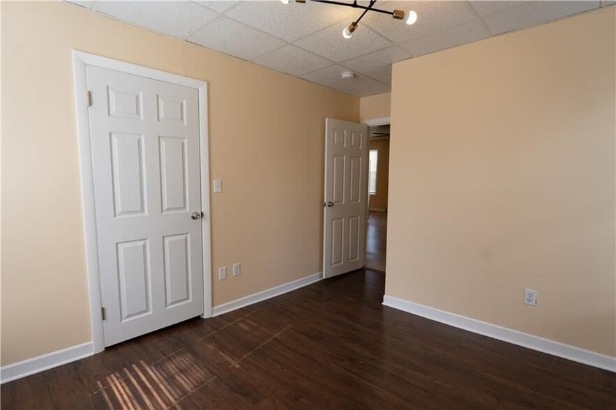 Building Photo - 43 Rivulet St