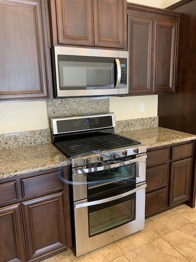 Building Photo - This a Beautiful newer 3 bedroom, 2 bath house