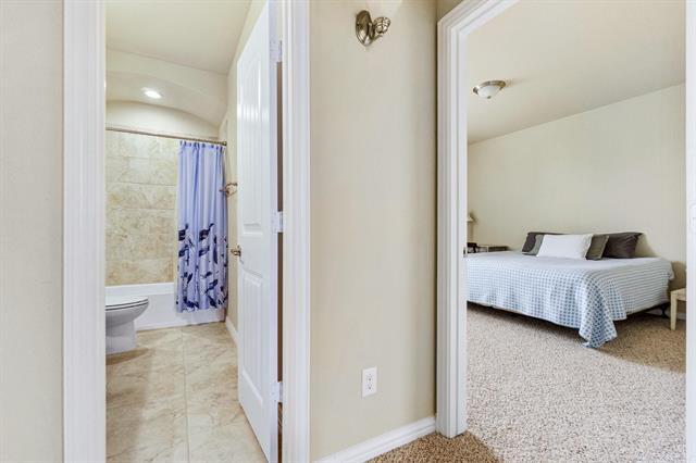 Building Photo - 14829 Star Creek Dr