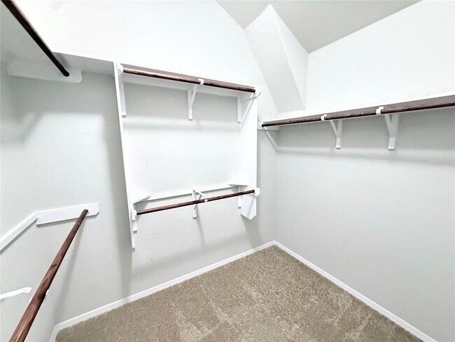 Building Photo - 120 Trailside Ln